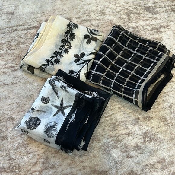 Three black and white silk or polyester square scarves - Picture 2 of 10